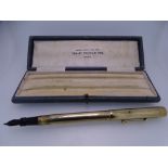 SWAN MABIE TODD - Vintage (1930s) 9ct Gold Swan Mabie Todd Leverless fountain pen with alternating