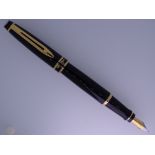 WATERMAN -Modern Black Lacquer Waterman Expert II fountain pen with gold trim and steel Waterman