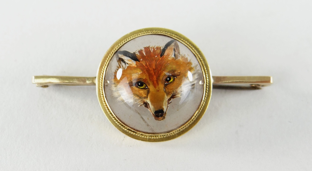 REVERSE CARVED INTAGLIO ESSEX CRYSTAL FOX HEAD BROOCH marked 9ct gold, Chester mark, maker William