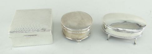 TWO EDWARDIAN SILVER RING BOXES & A SILVER CIGARETTE BOX , gross 12.8ozs(3)