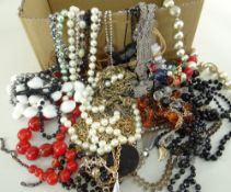 ASSORTED COSTUME JEWELLERY