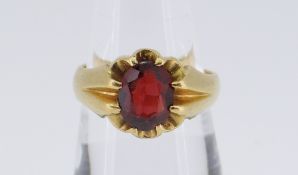 22CT GOLD GARNET CLAW SET RING, 8.5gms