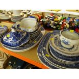 ASSORTED STAFFORDSHIRE BLUE & WHITE PAINTED POTTERY