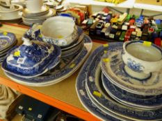 ASSORTED STAFFORDSHIRE BLUE & WHITE PAINTED POTTERY