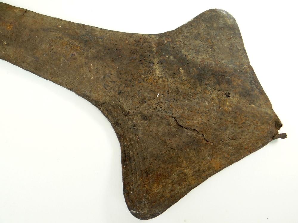 TOPOKE IRON CURRENCY BLADE, D. R. Congo, 65cms Condition Report: base broken. - Image 2 of 2