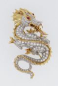 McTEIGUE 18CT GOLD DIAMOND ENCRUSTED DRAGON DESIGN BAR BROOCH, the dragon looking back over its