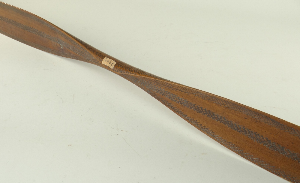 RARE ANDAMAN ISLANDS BOW, herringbone decoration to centre and edges, 180cms - Image 4 of 4