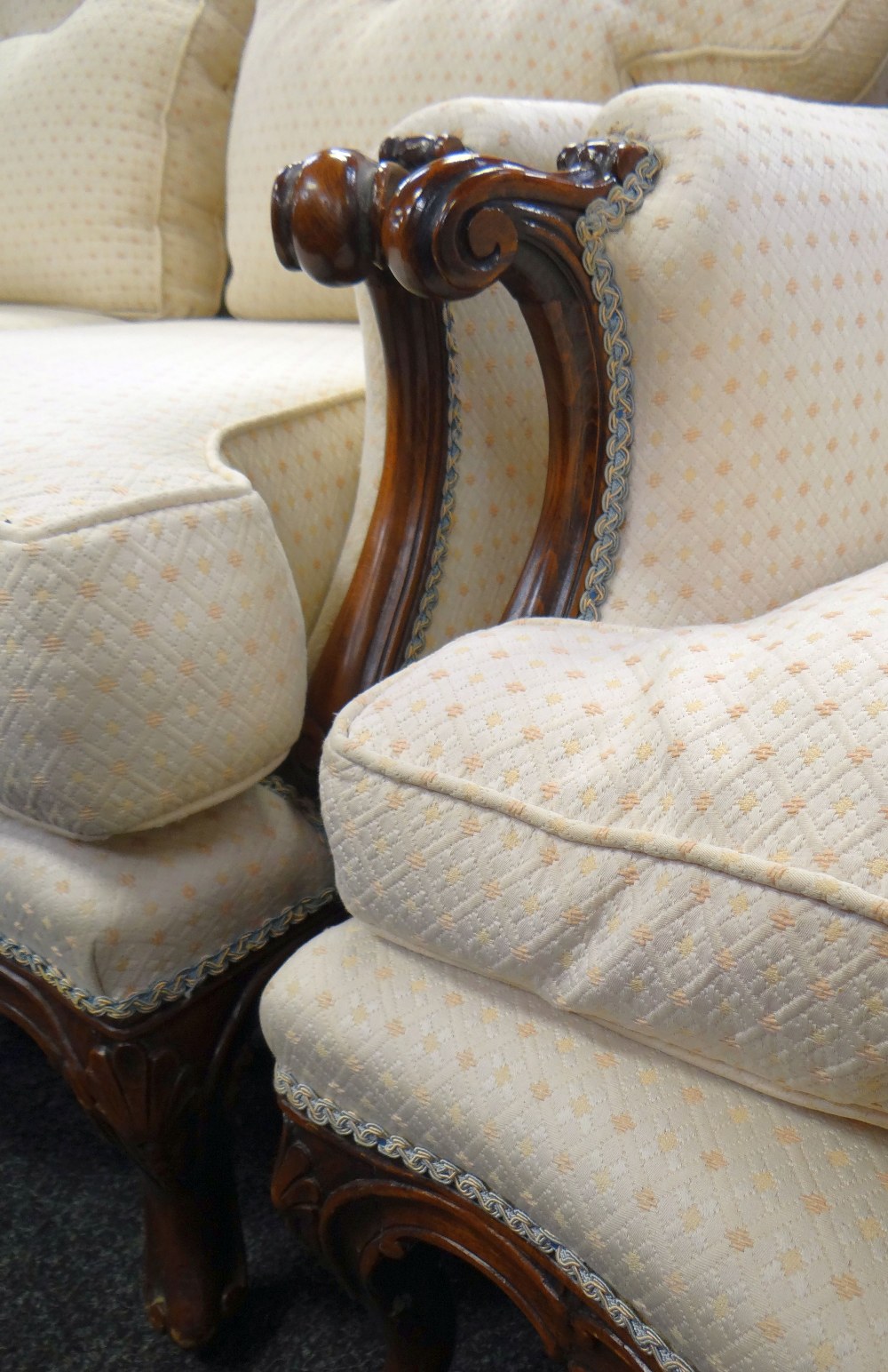 FRENCH LOUIS XV-STYLE WALNUT SALON SUITE comprising two three-seater sofas and a matching armchair - Image 4 of 5