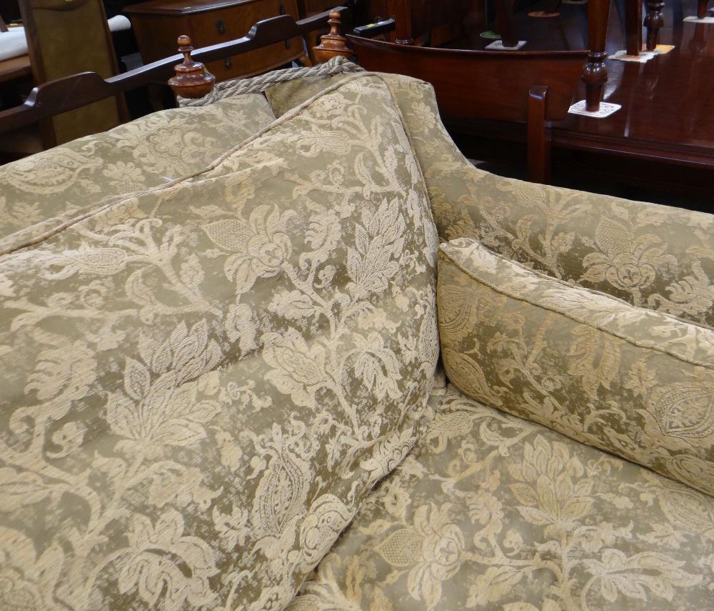 MODERN VICTORIAN-STYLE KNOWLE SOFA with oak turned finials and tassels - Image 4 of 4