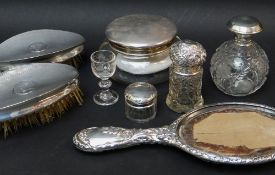 ASSORTED SILVER & GLASS DRESSING TABLE ITEMS TO INCLUDE a pair of engine turned silver brushes, four