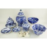 ASSORTED ORIENTAL BLUE & WHITE PORCELAIN and small group of crested china