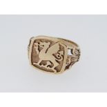 9CT GOLD WELSH DRAGON DESIGN RING, 7.8gms