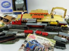 HORNBY DUBLO: ASSORTED LOCOMOTIVES, ROLLING STOCK & ACCESSORIES including standard class 2-6-4