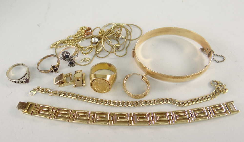 ASSORTED YELLOW METAL JEWELLERY TO INCLUDE, PLATED BANGLE, BRACELET, COIN SET RING, earring, dress