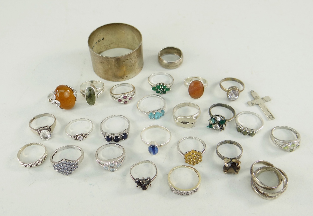 ASSORTED SILVER AND WHITE METAL JEWELLERY TO INCLUDE 24 rings, cruciform pendant and silver napkin - Image 5 of 5