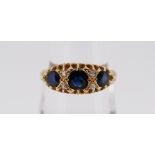 18CT THREE-STONE SAPPHIRE DIAMOND CHIP RING, size N/O, 2.8gms