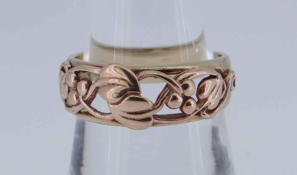 9CT CLOGAU GOLD LEAF DESIGN RING, 4.8gms