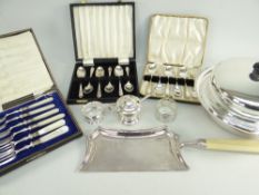 ASSORTED SILVER & SILVER PLATE TO INCLUDE two cased sets of six silver teaspoons, silver plated