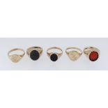 FIVE 9CT GOLD SIGNET RINGS TO INCLUDE BLOODSTONE, ONYX and engraved, 16.2gms (5)