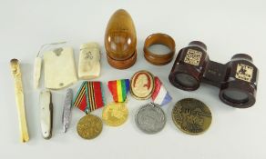 ASSORTED COLLECTABLES including treen napkin rings and egg box, cheroot holder, aide memoire,