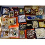 GOOD MIXED QUANTITY OF VINTAGE & LATER COSTUME JEWELLERY, Baroque pearl necklaces ETC