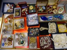 GOOD MIXED QUANTITY OF VINTAGE & LATER COSTUME JEWELLERY, Baroque pearl necklaces ETC