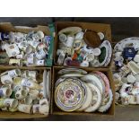 LARGE GOOD MIXED QUANTITY OF VICTORIAN & LATER COMMEMORATIVES, decorative plates and other