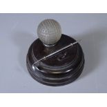 NOVELTY GOLFING DESK ORNAMENT, lighting glass ball with white metal club on a Bakelite base