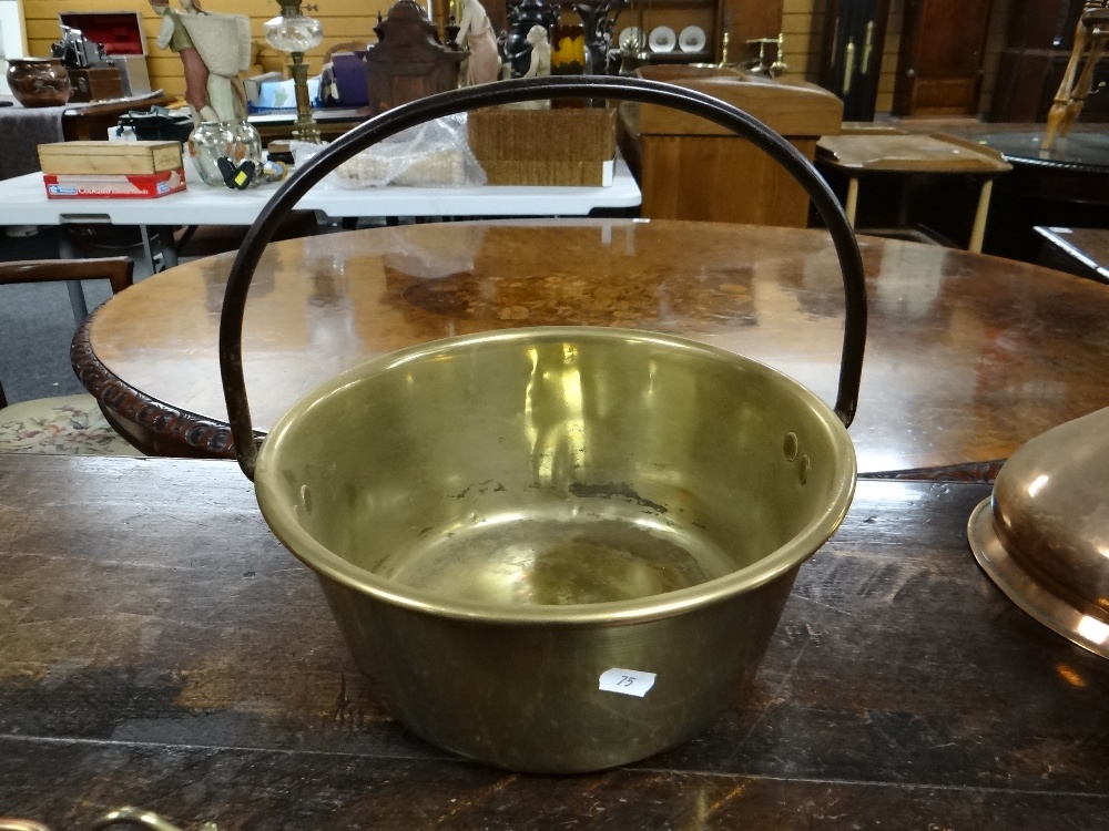 COLLECTION OF VINTAGE COPPER VESSELS, including two long handled sauce pans, brass swing-handled - Image 10 of 11