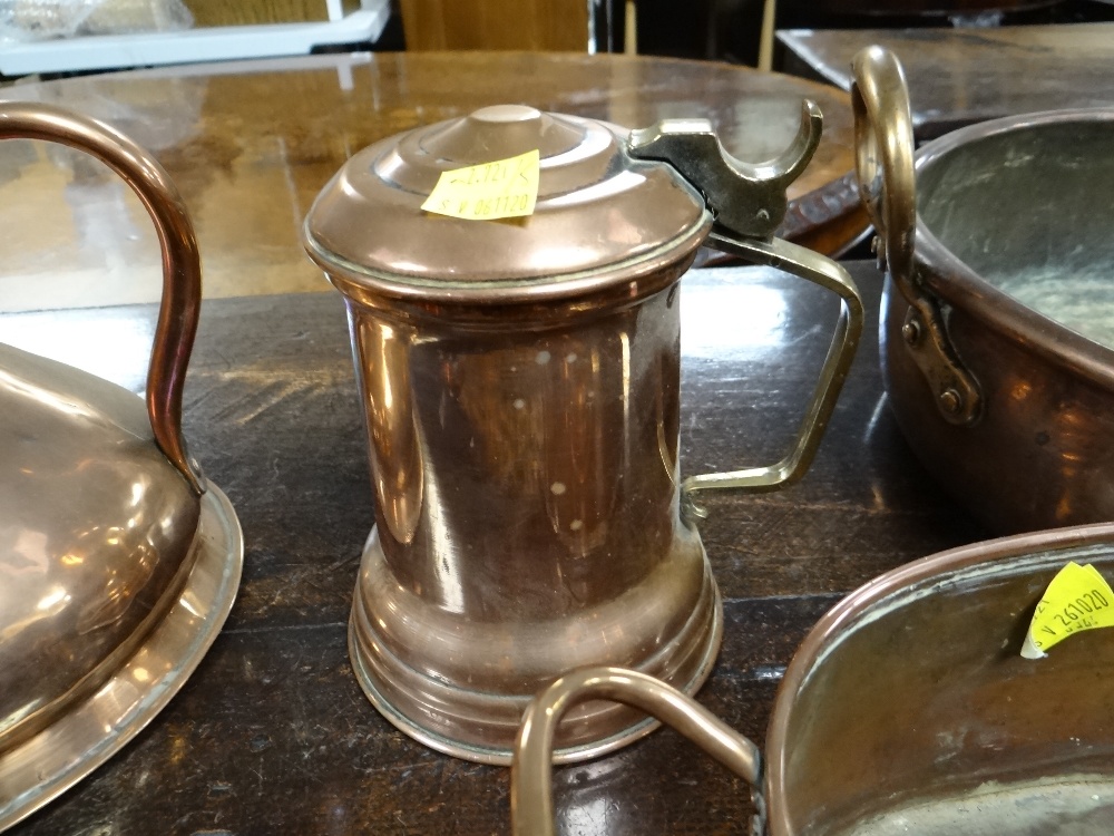 COLLECTION OF VINTAGE COPPER VESSELS, including two long handled sauce pans, brass swing-handled - Image 4 of 11