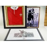 FRAMED WELSH RUGBY UNION JERSEY with signed photographic print 'Best Wishes, Tommy David' and signed