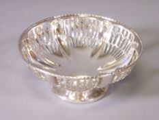 PIERCED EDGE BONBON DISH on pedestal base, Birmingham 1930, Maker Alexander Clarke Company Ltd,