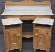 ANTIQUE STYLE MARBLE TOP WASH STAND & TWO BEDSIDE CABINETS, the wash stand with upper shelf and