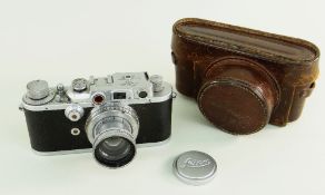 LEICA IIIb RANGEFINDER CAMERA, c. 1938, serial no. 307235, with Summar f/2 35m 50mm chrome lens,