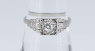 ART DECO PLATINUM & SOLITAIRE DIAMOND RING, 0.75ct approximately (visual estimate), round diamond in