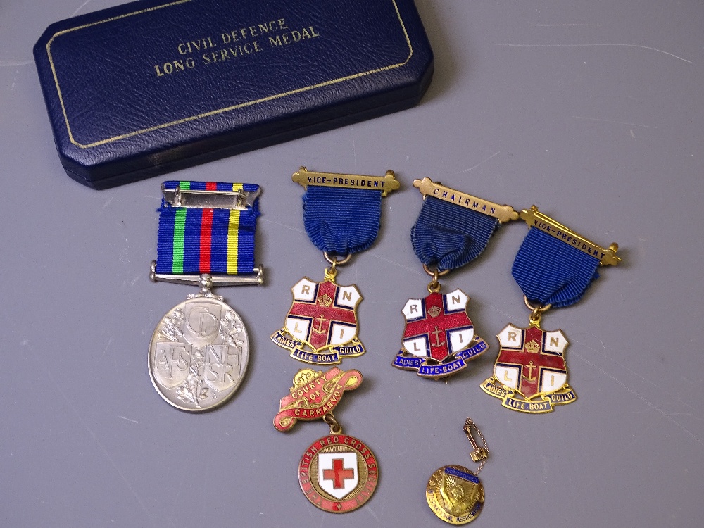REGALIA - a cased Civil Defence long service medal with ribbon and a small parcel of RNLI and - Image 2 of 2