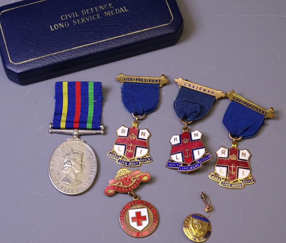 REGALIA - a cased Civil Defence long service medal with ribbon and a small parcel of RNLI and