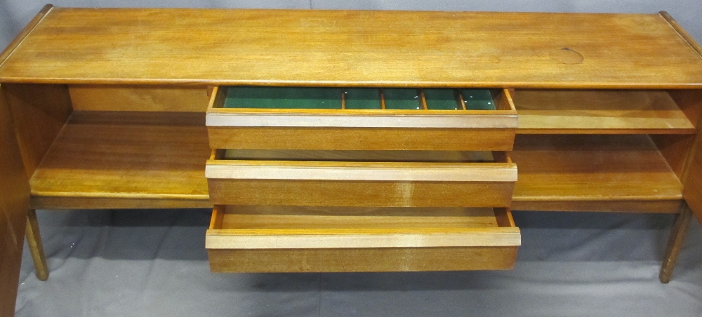 YOUNGER MID-CENTURY TEAK SIDEBOARD with side by side cupboards and stylish central drawers, 75cms H, - Image 2 of 4