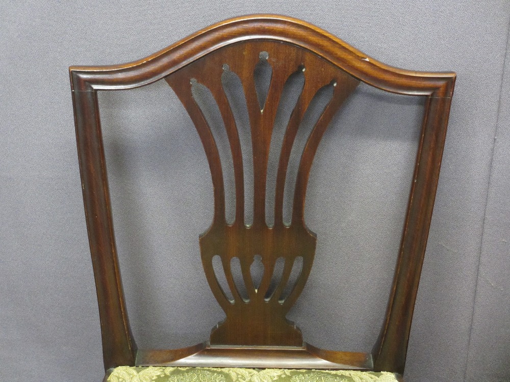 CHIPPENDALE STYLE MAHOGANY ELBOW ARMCHAIR and a single mahogany side chair with pierced and shaped - Image 3 of 3