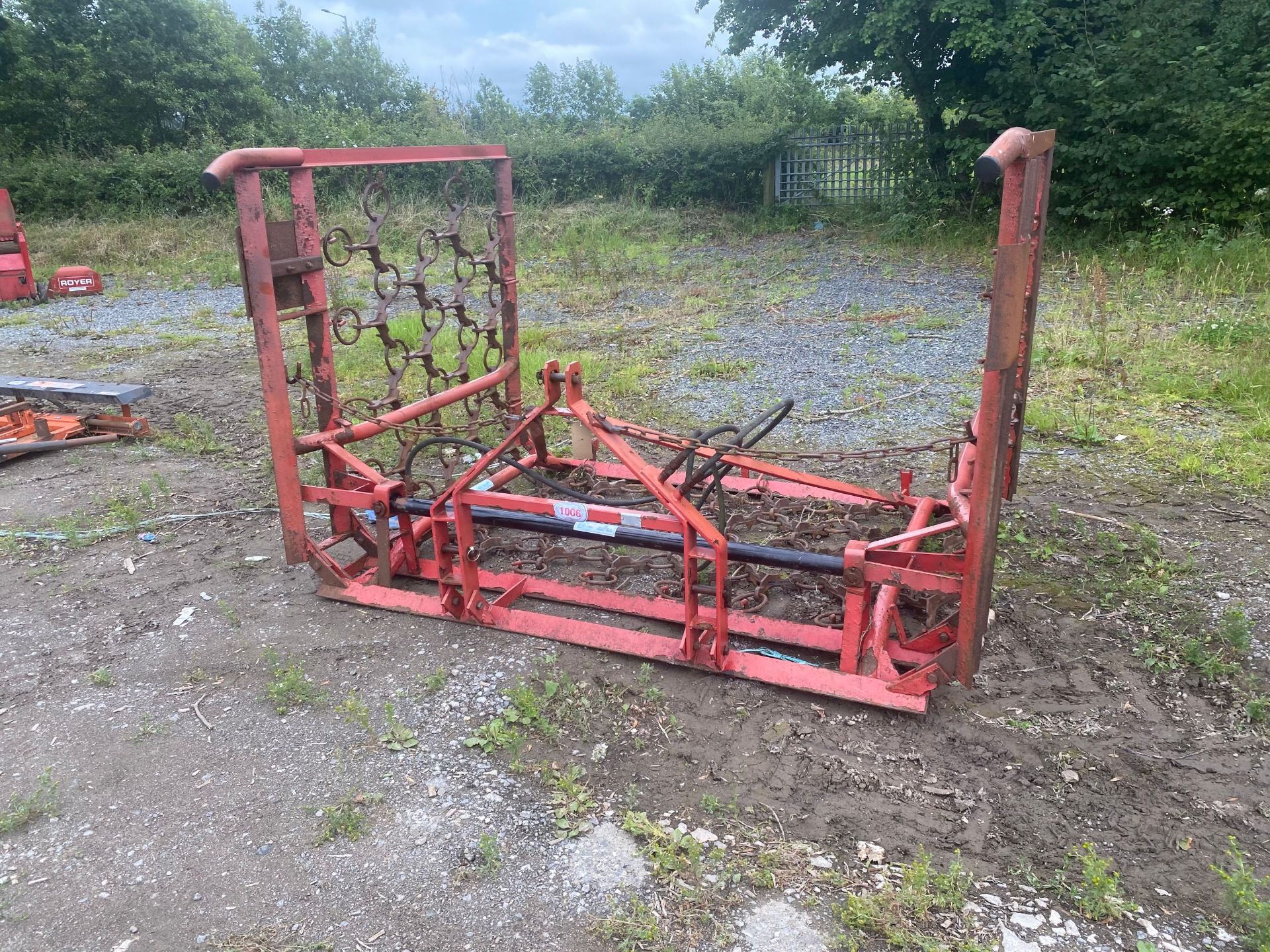 Hydraulic Chain Harrow