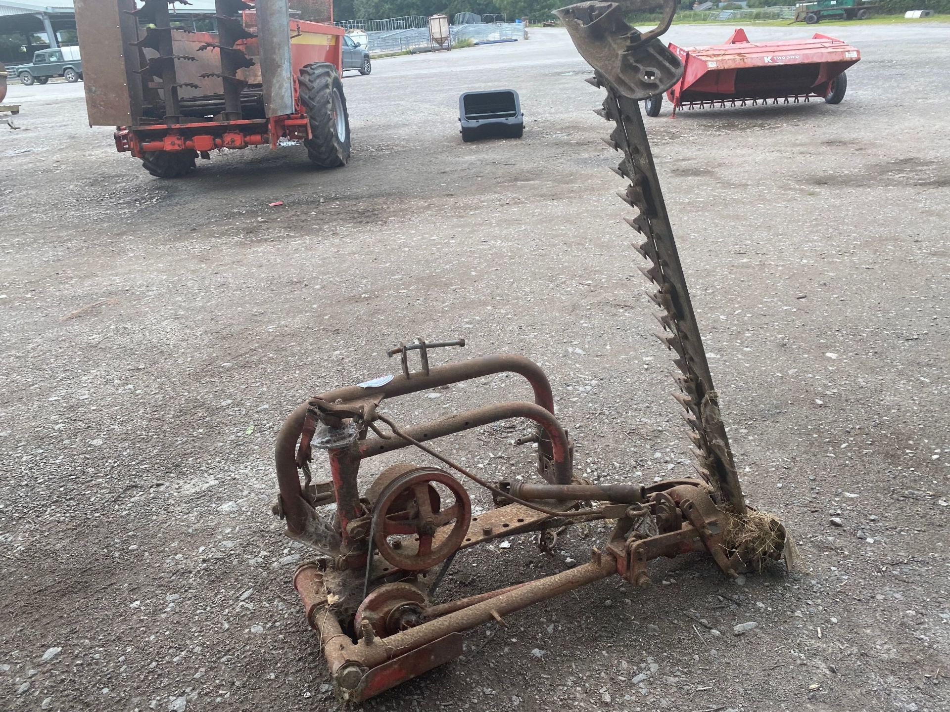 Massey Finger bar mower NO VAT - Image 2 of 3