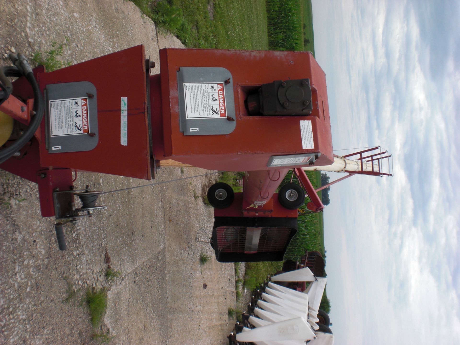 10”X66’ Fetrel auger w/swing hopper, hyd. Raise. - Image 3 of 5