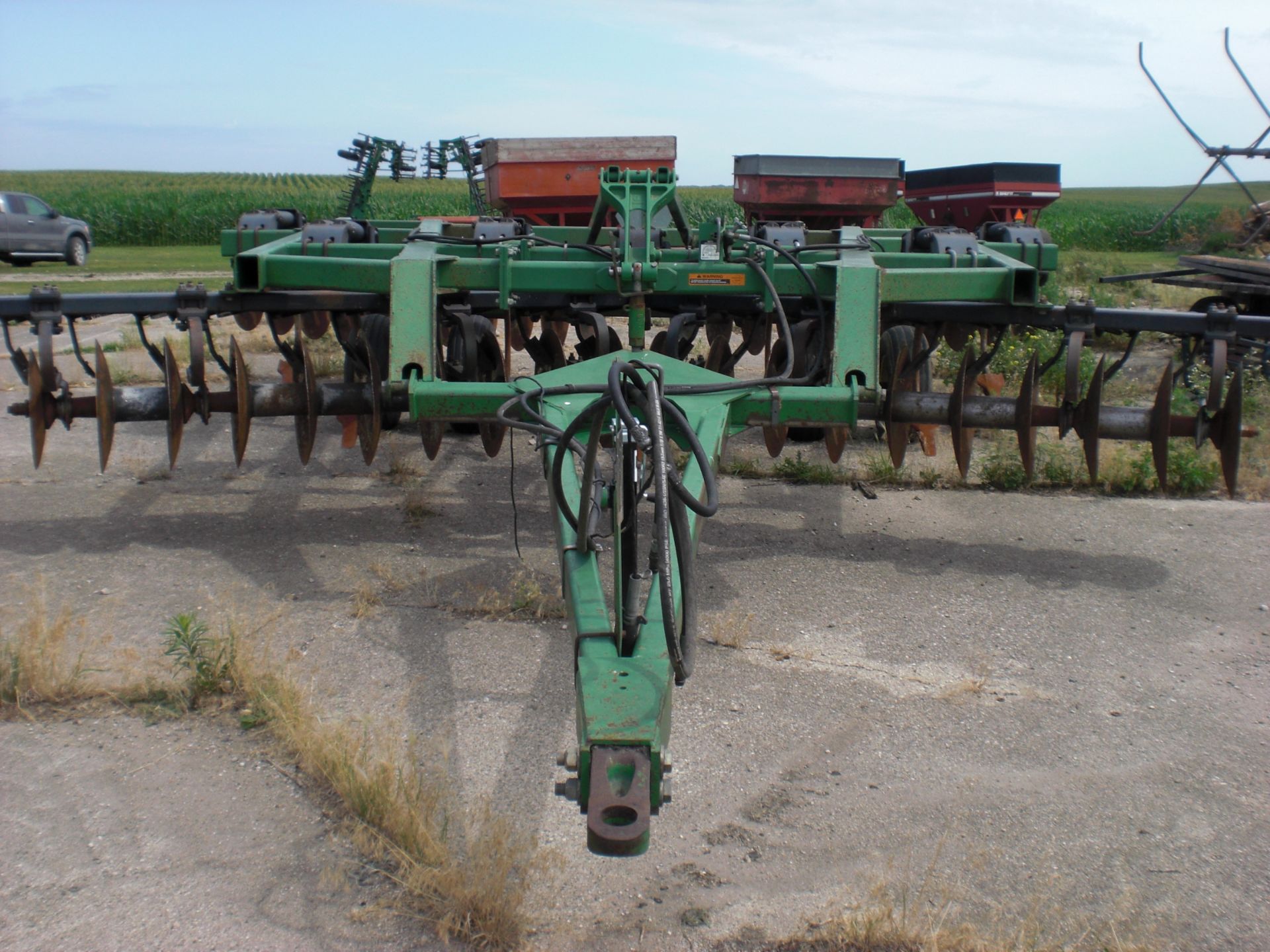 7 shank JD 510 disc ripper. - Image 2 of 3