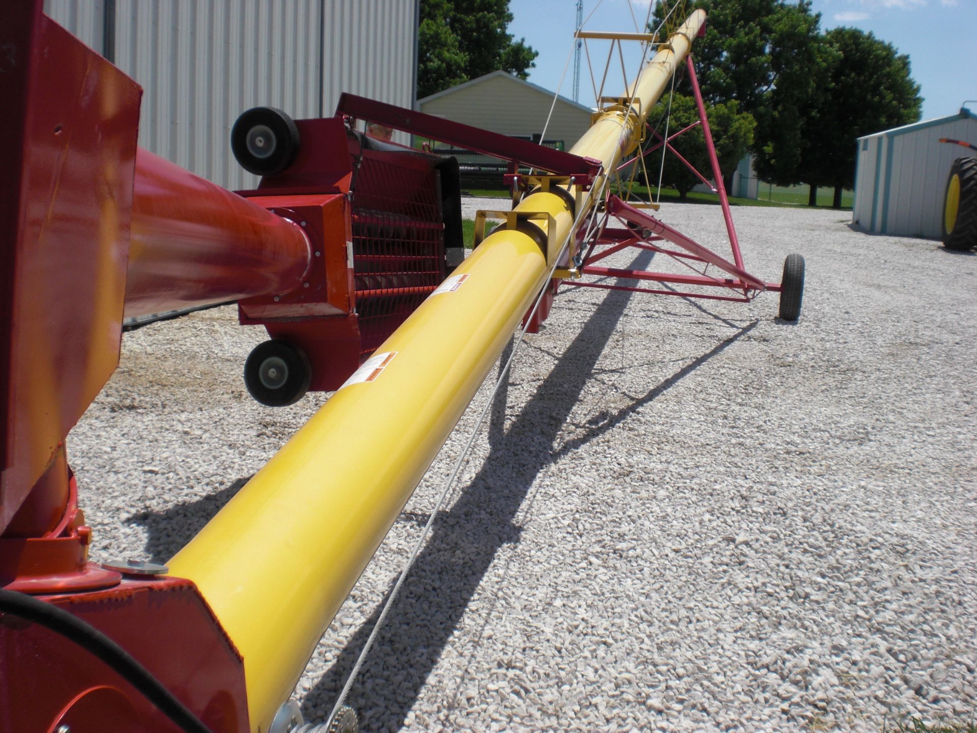 10”X71 Westfield auger w/truck hopper, hyd. raise. - Image 2 of 7