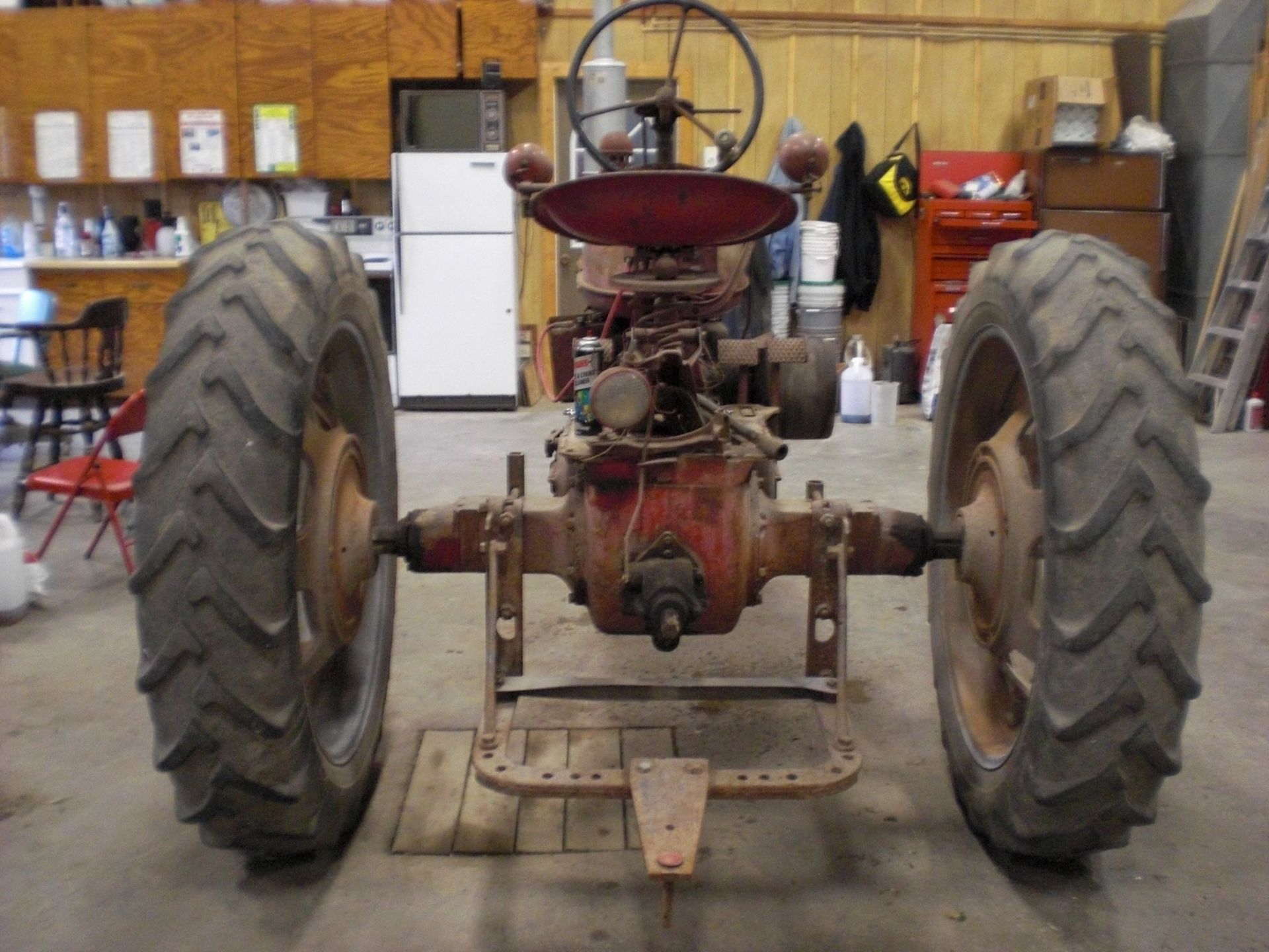 1952 H Farmall, single front wheel, belt pulley