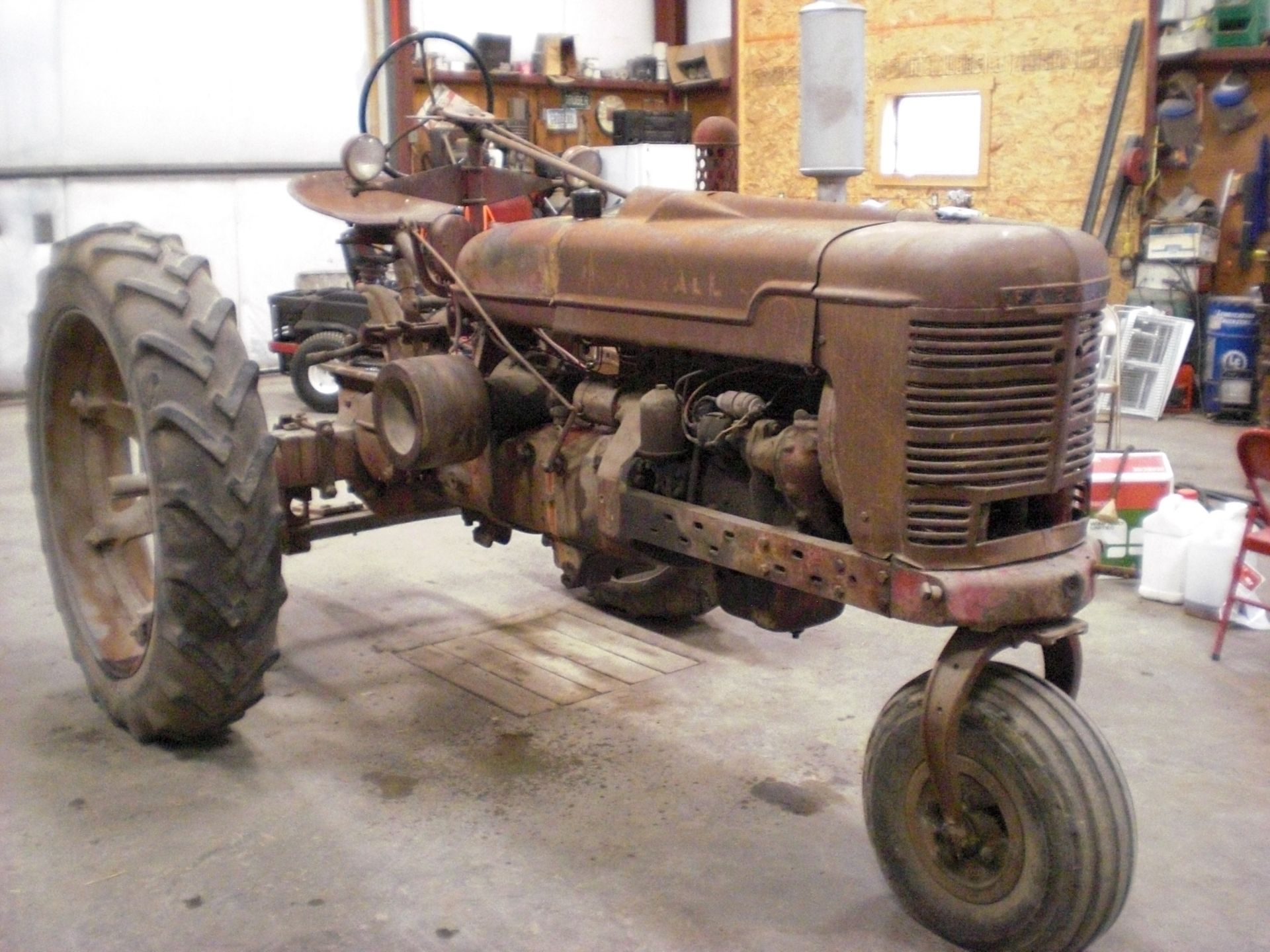 1952 H Farmall, single front wheel, belt pulley - Image 3 of 3