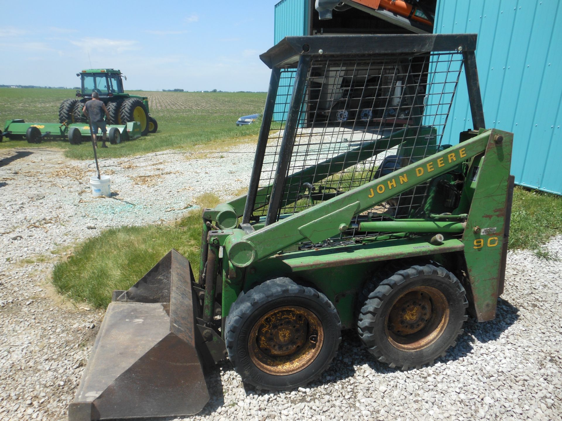 JD 90 gas skid loader - Image 3 of 4