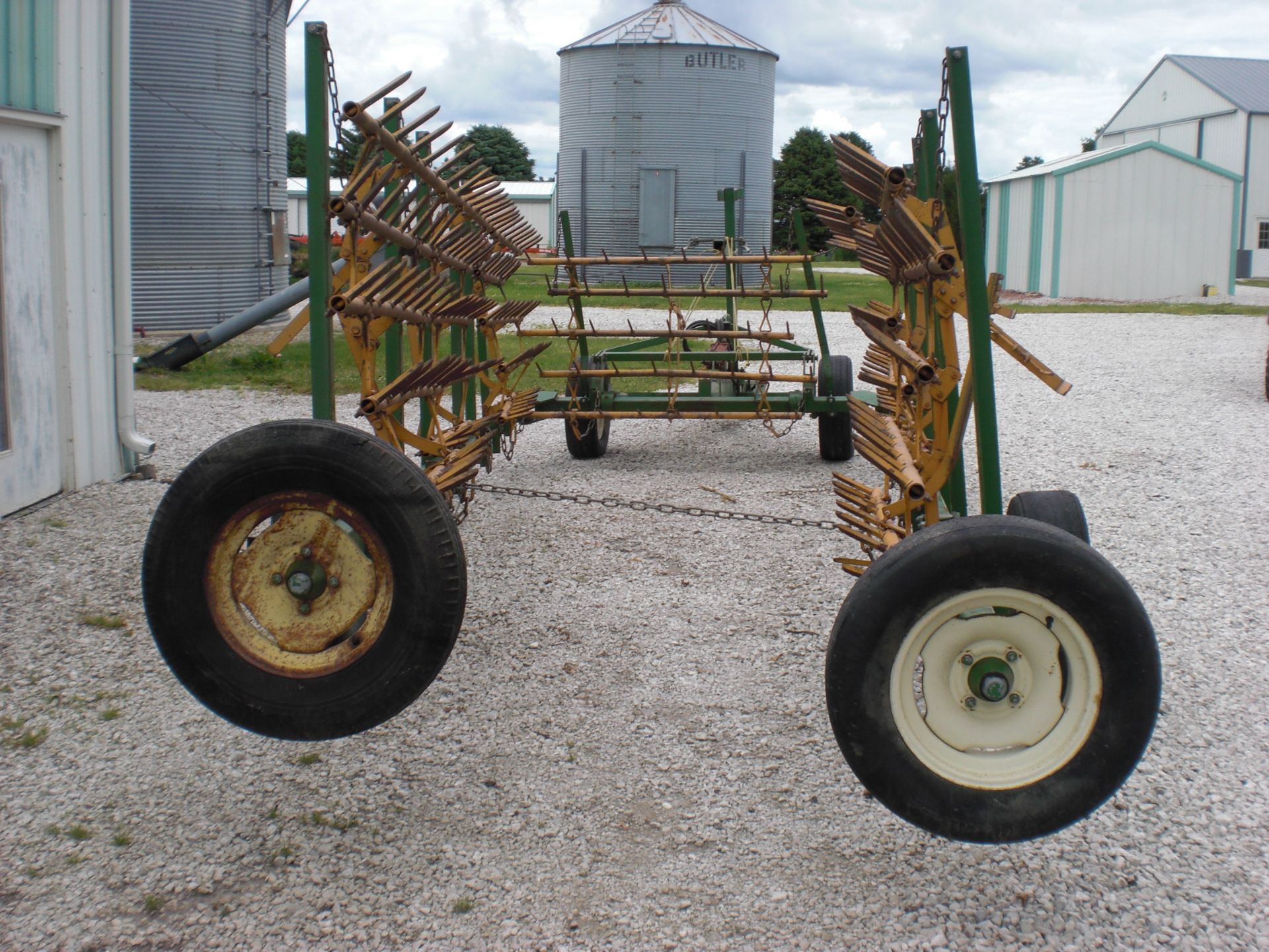 7 section Kovar harrow on hyd. cart. - Image 3 of 3