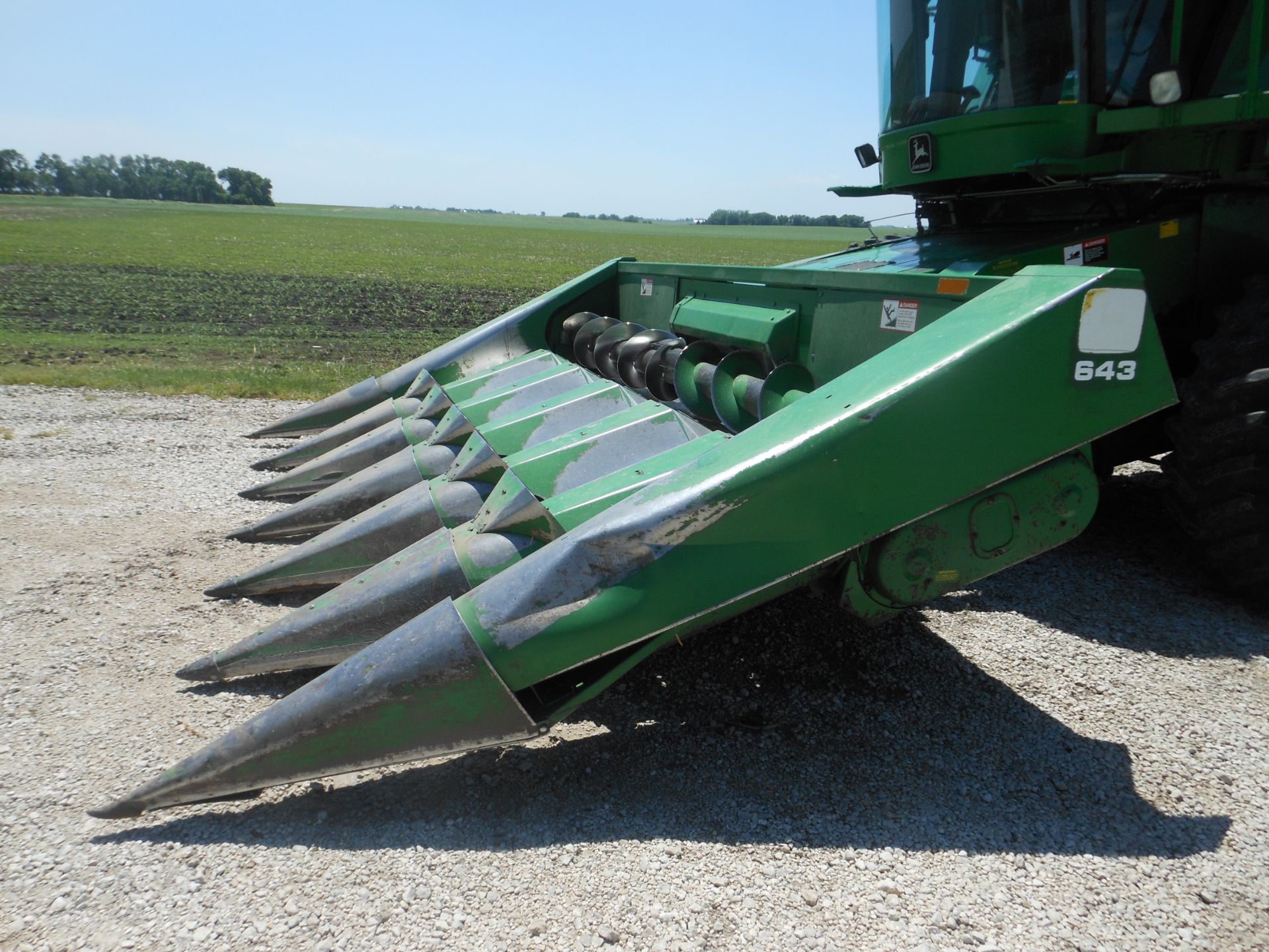 1989 6-30 JD low profile 643 corn head - Image 3 of 4