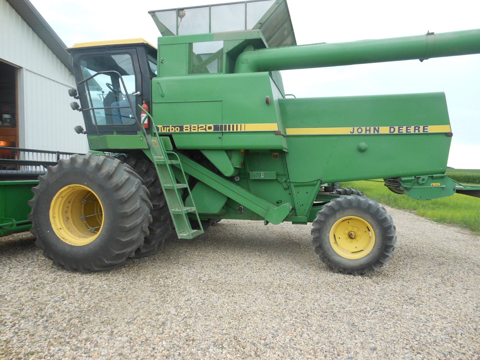 1982 8820 JD combine, tank ext., chopper, 30.5-32, SN514297, hours unsure. - Image 3 of 4